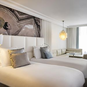 Superior  Inner Twin Room